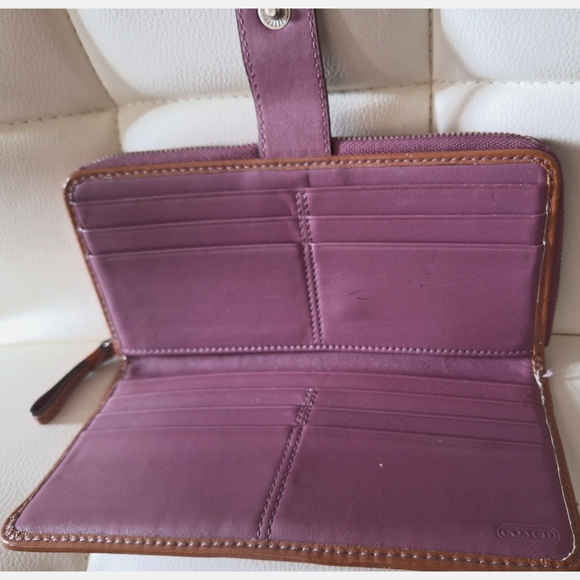 Coach | Zip/Snap Signature C Multi-functional Leather/Canvas Wallet - Picture 6 of 12